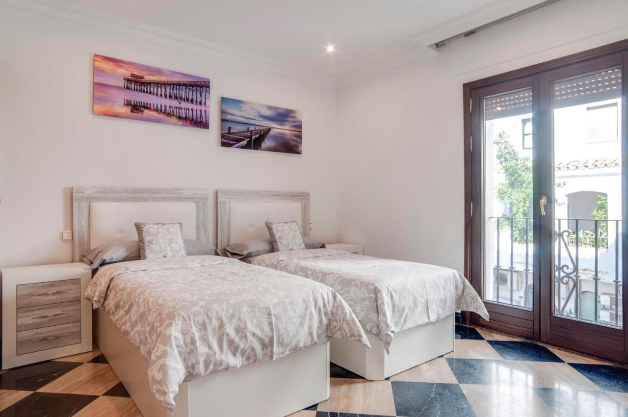 218 Puerto Banus Marbella Front Line 270 Meters Apartment Exterior photo